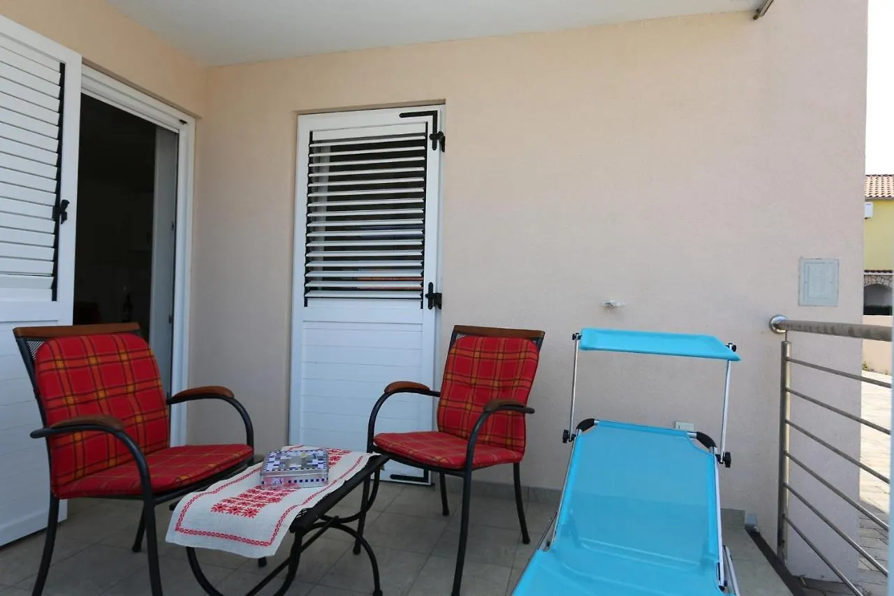 Apartments In Silo/Insel Krk 13566